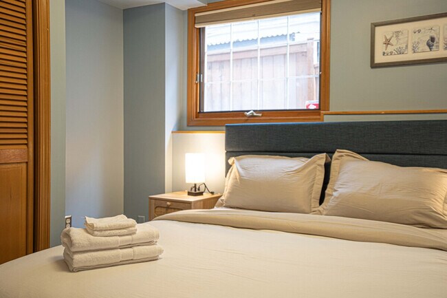 Building Photo - 10507 Rainier Ave S