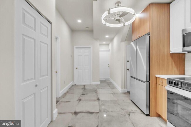 Building Photo - 1823 S Broad St