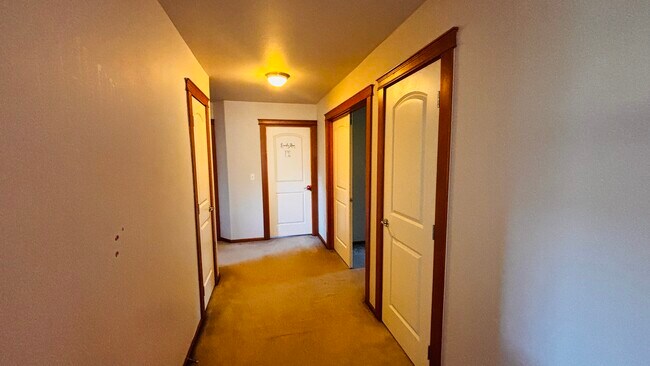 Building Photo - Rishina Home