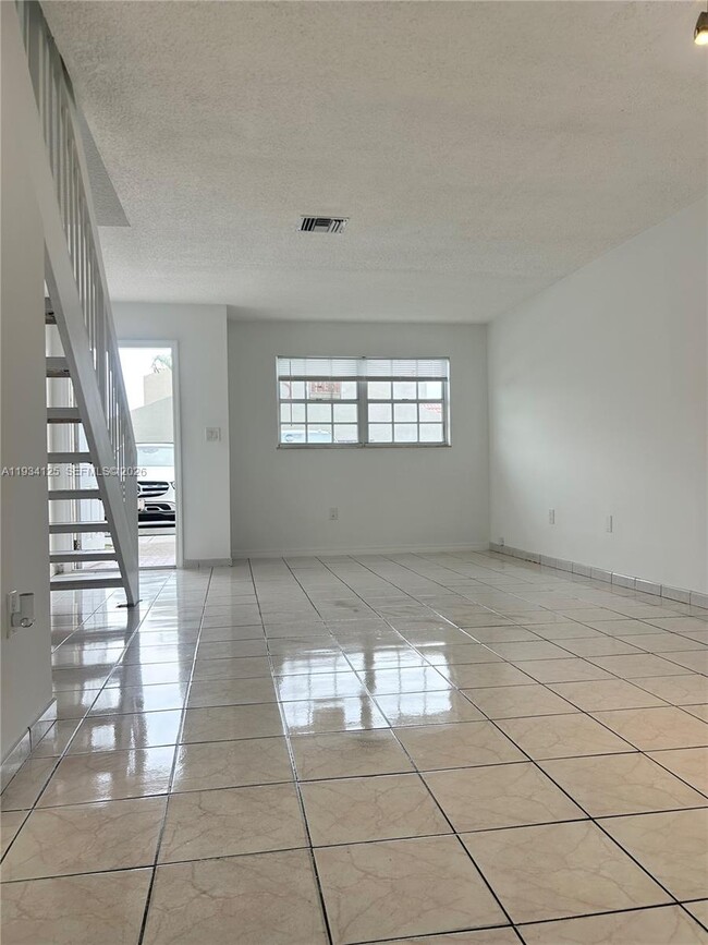 Building Photo - 6150 SW 130th Ave