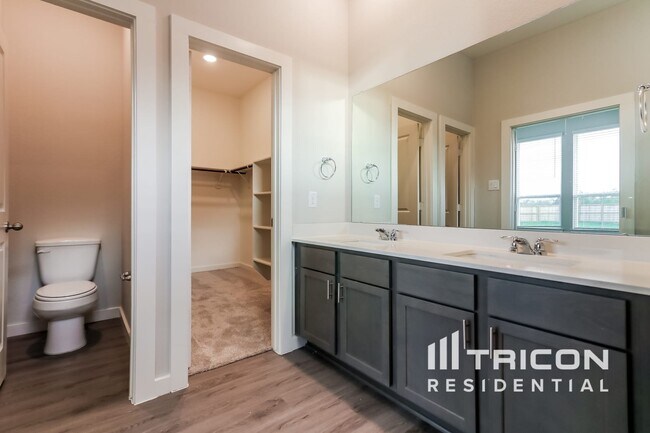 Building Photo - 2330 Cohorn Trl