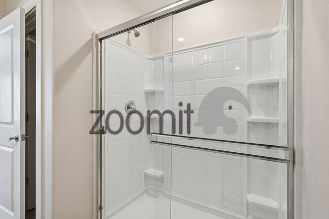 Building Photo - Amazing home in wonderful Ghost Hollow Ranch