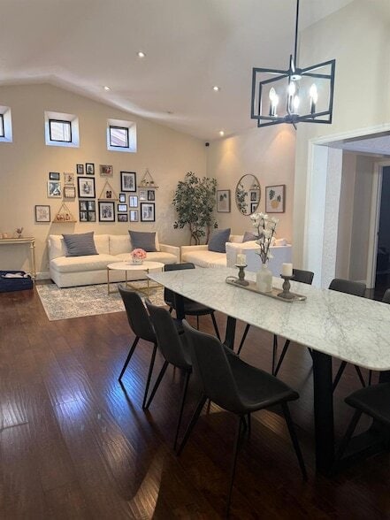 Building Photo - 1988 Sacramento