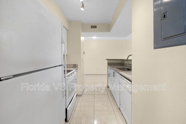 Building Photo - 3036 Parkway Blvd