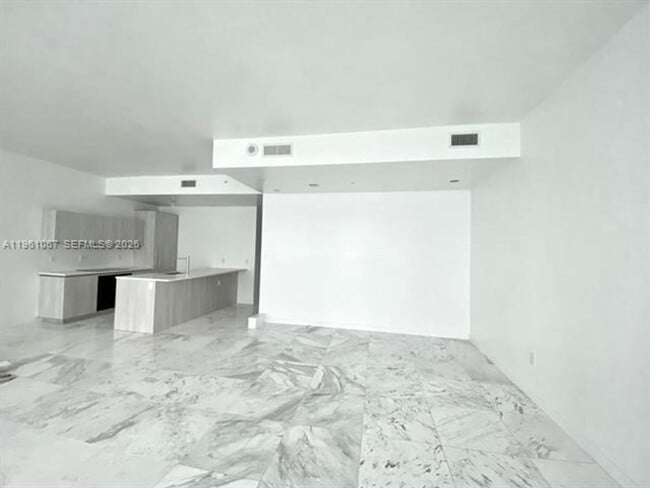 Building Photo - 480 NE 31st St