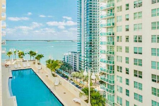 Building Photo - 1200 Brickell Bay Dr