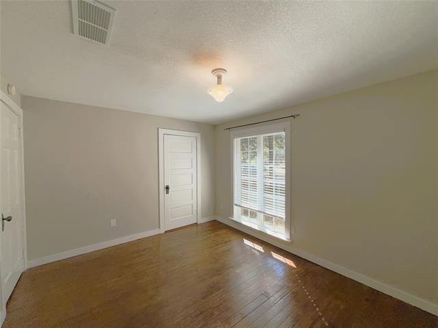 Building Photo - 702 SW Barnard St