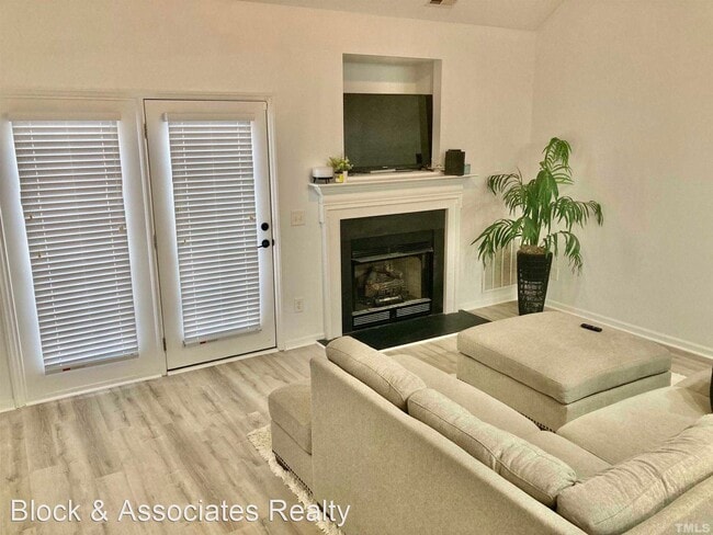 Building Photo - 2 br, 2 bath House - 46 Signet Drive