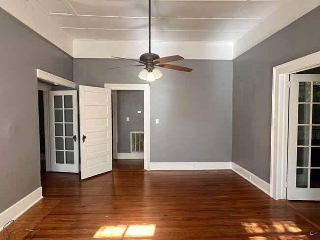 Building Photo - 310 Central Ave