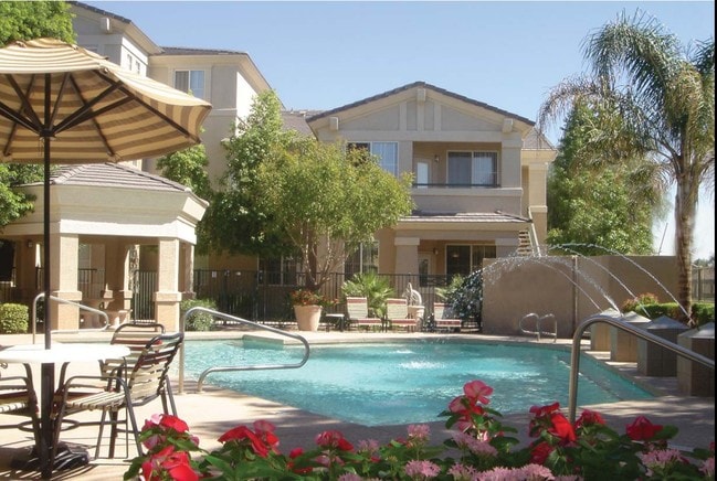 Building Photo - The Reserve at Gilbert Towne Centre