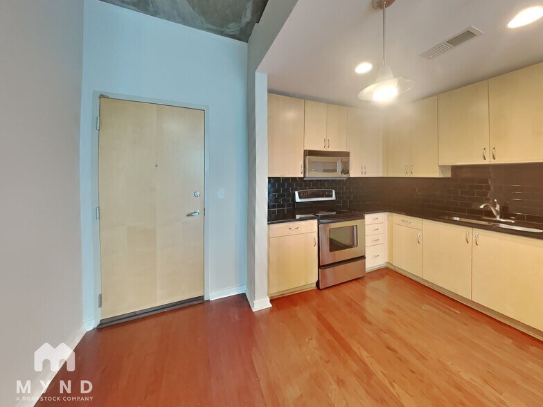 Building Photo - 860 Peachtree St NE