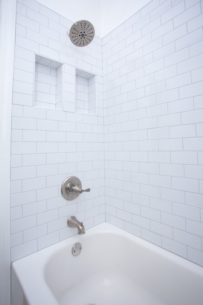 Building Photo - 1301 Longfellow St NW