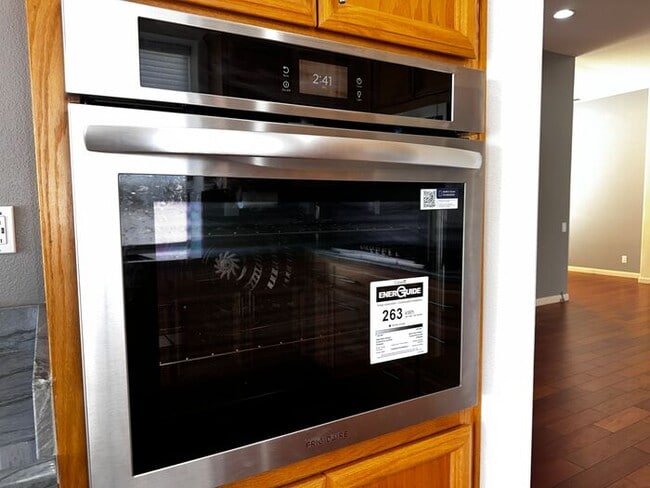 Building Photo - Spacious 3BR, 2BA with Solar and Modern Up...