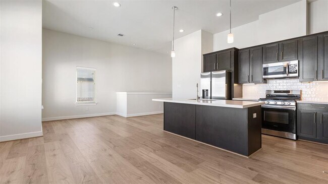 Building Photo - 152 Knightsbridge Park Ln