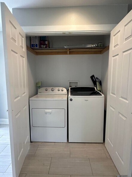 Building Photo - 376 Croydon Ave