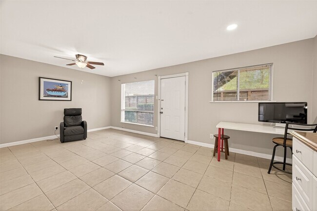 Building Photo - 1529 Wirt Rd