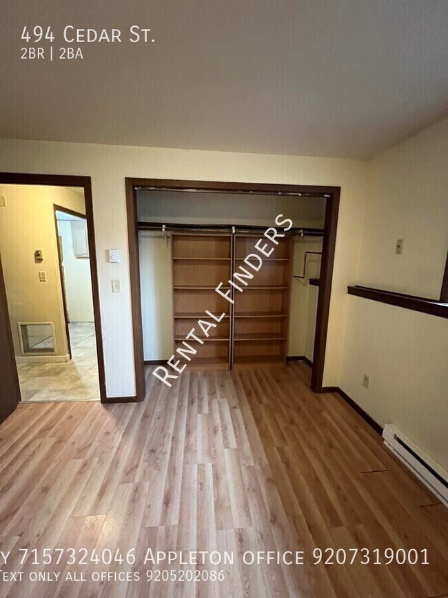 Building Photo - 494 Cedar St