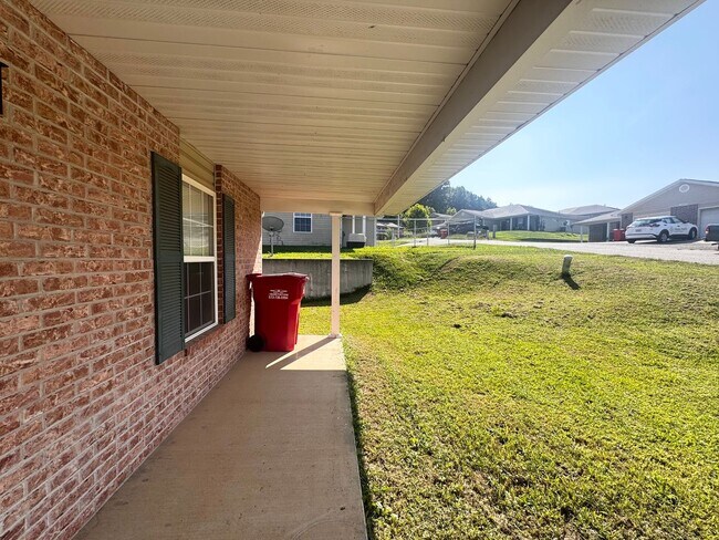 Building Photo - 20924 Hartsburg Ln