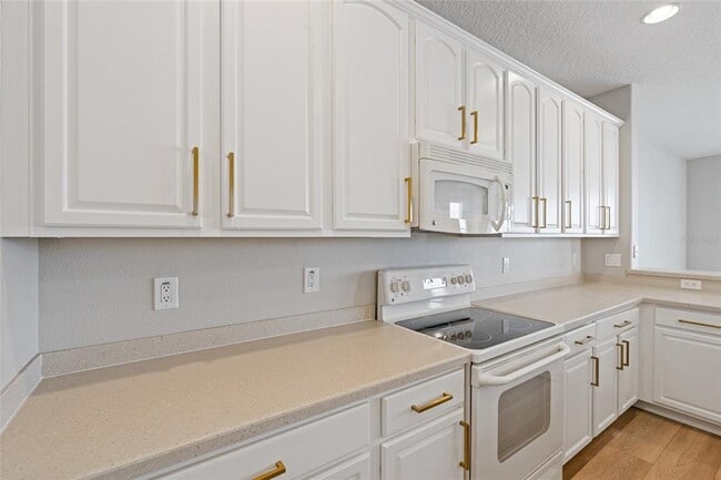 Building Photo - 1129 Venetian Harbor Dr NE