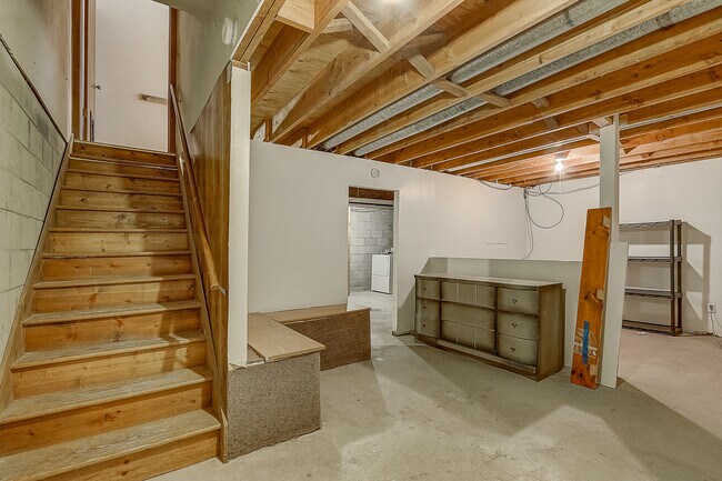 Full basement 6825 - 6825 S Juniper Dr