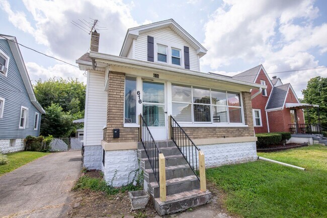 Building Photo - 616 Colorado Ave