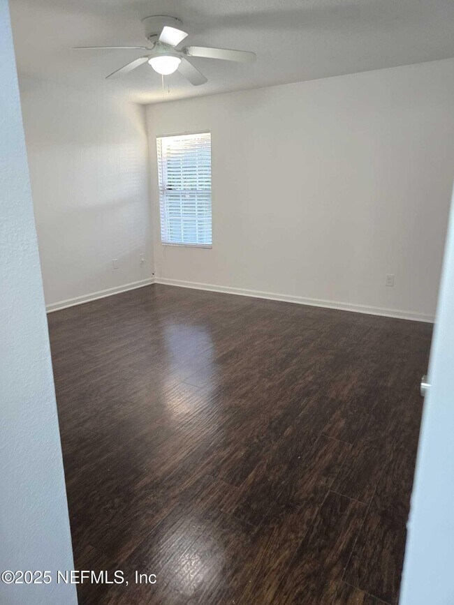 Building Photo - 9124 Adams Ave