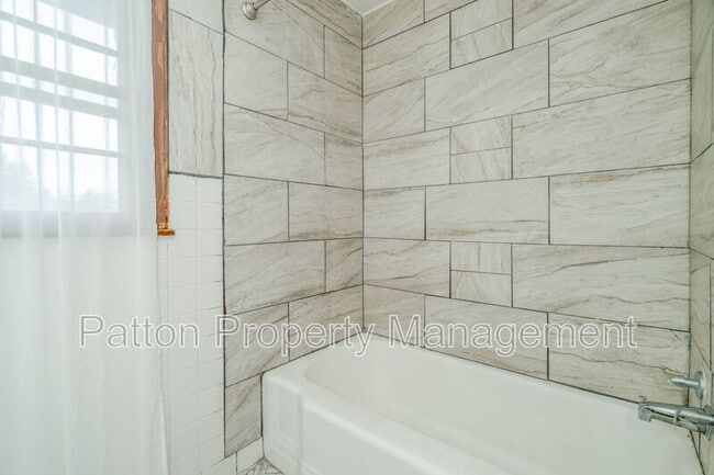 Building Photo - 1703 Pecos St