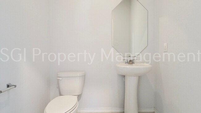 Building Photo - 1212 Bronze Ln