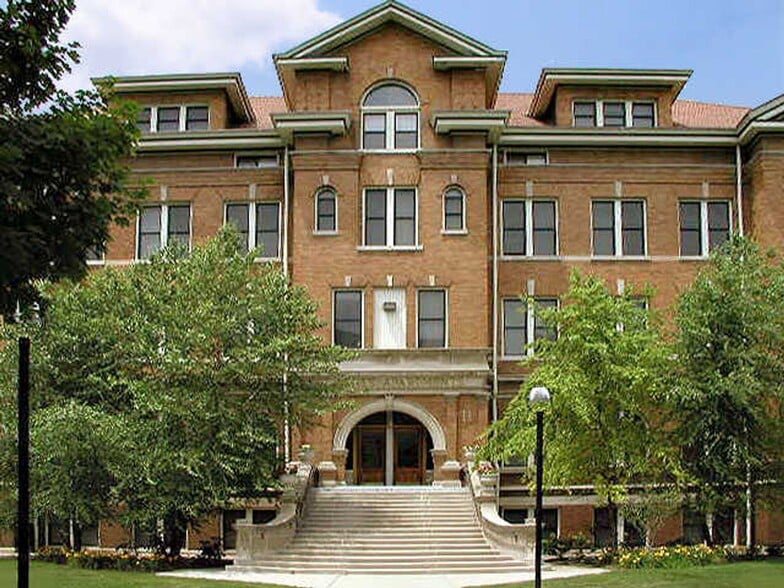 Interior Photo - St. Agnes Apartments