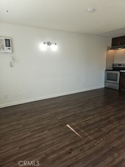 Building Photo - 3855 Stobbs Way