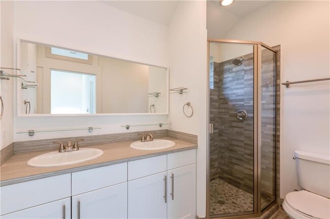 Building Photo - 1907 E 17th St