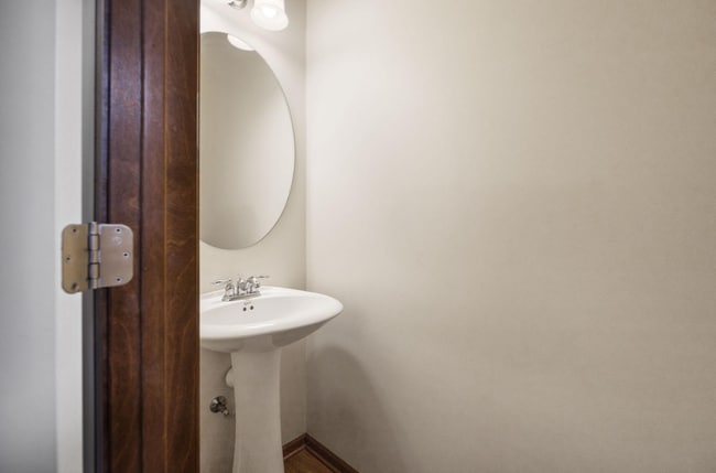 Building Photo - 18422 Lafayette Way