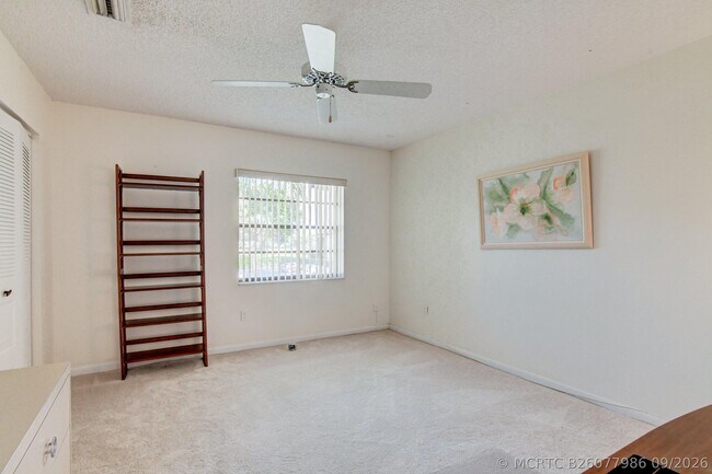 Building Photo - 7911 Eastlake Dr