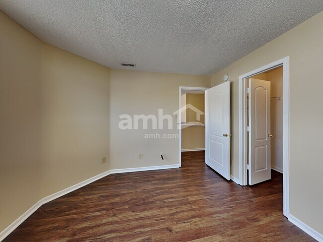 Building Photo - 12897 E 131st St