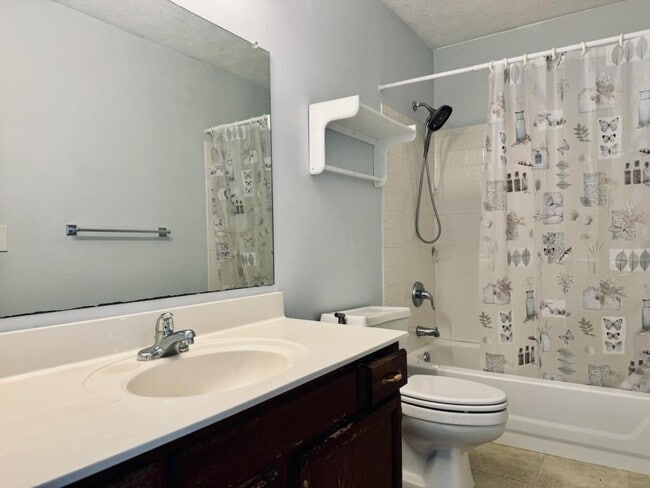 Building Photo - 3661 Forest Glen Trail