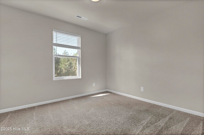 Building Photo - 201 Bungalow Rd