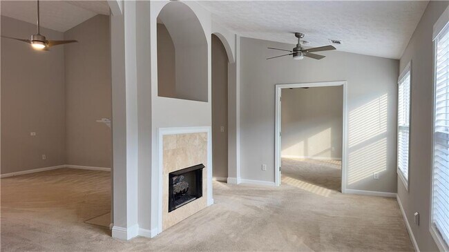 Building Photo - 2016 Jameson Cir NE