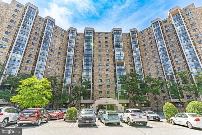 Building Photo - 5904 Mt Eagle Dr