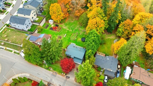 Building Photo - Newly Renovated Bothell Home Sitting on 1 Acre of Land!