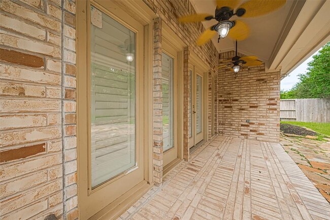 Building Photo - 17 Peach Tree Ct