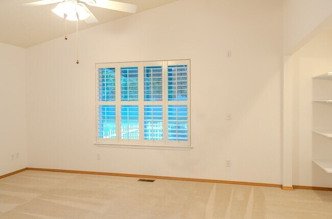 Building Photo - 217 Coho Rd