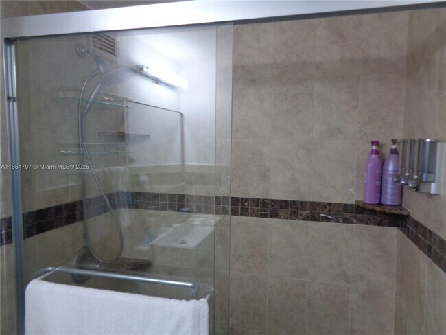 Building Photo - 2501 S Ocean Dr