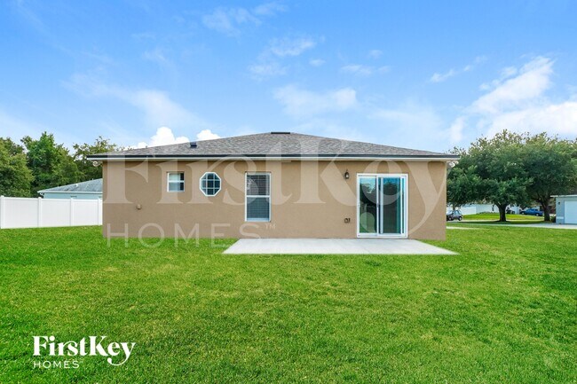 Building Photo - 2079 Hayfield Way