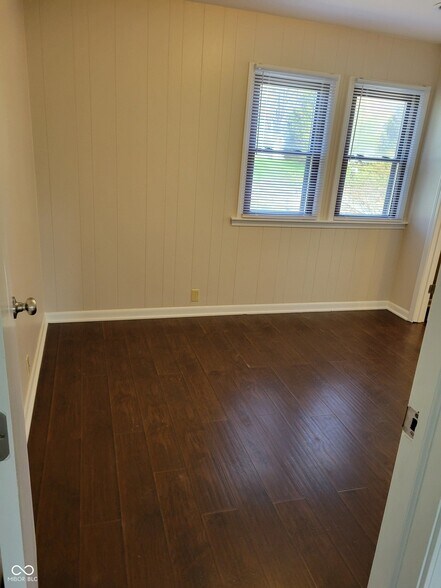 Building Photo - 10570 Barmore Ave