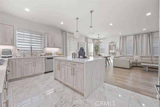 Building Photo - 16485 Nicklaus Dr