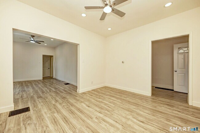 Building Photo - 330 Naugatuck Ave