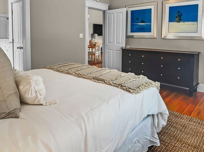 Building Photo - 50% off first months rent.  Open 3 bedroom...