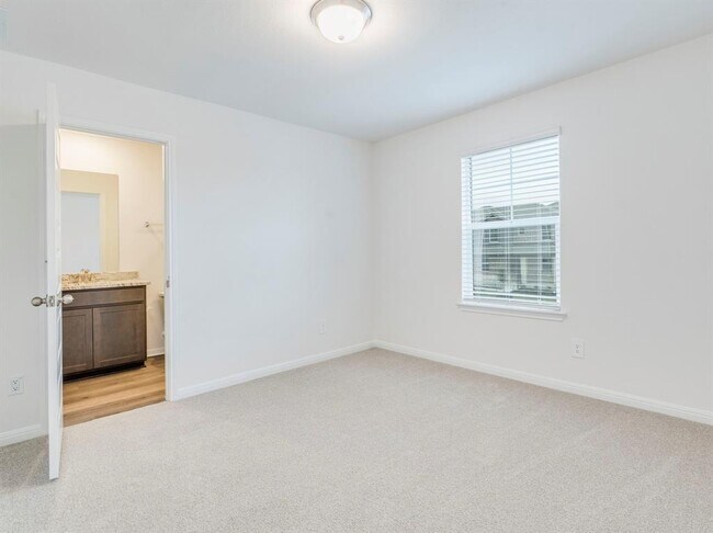 Building Photo - 260 Cathedral Mountain Dr