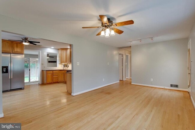 Building Photo - 5834 Pratt St