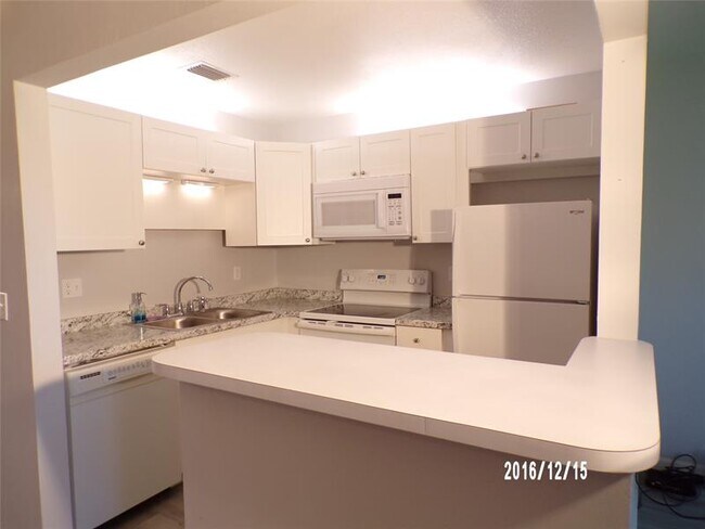 Building Photo - 106 Spring Lake Ct